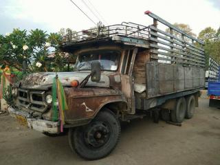 ขายรถ10ล้อหัวยาว เครื่อง175แรง ราคา160,000 สนใจโทร 090-8588220คุณนะ 093-3258446คุณบิว เว็บไซต์ส่วนตัว www.narong2truck.com www.truck.in.th/498 ID: narong498 ID: 0933258446